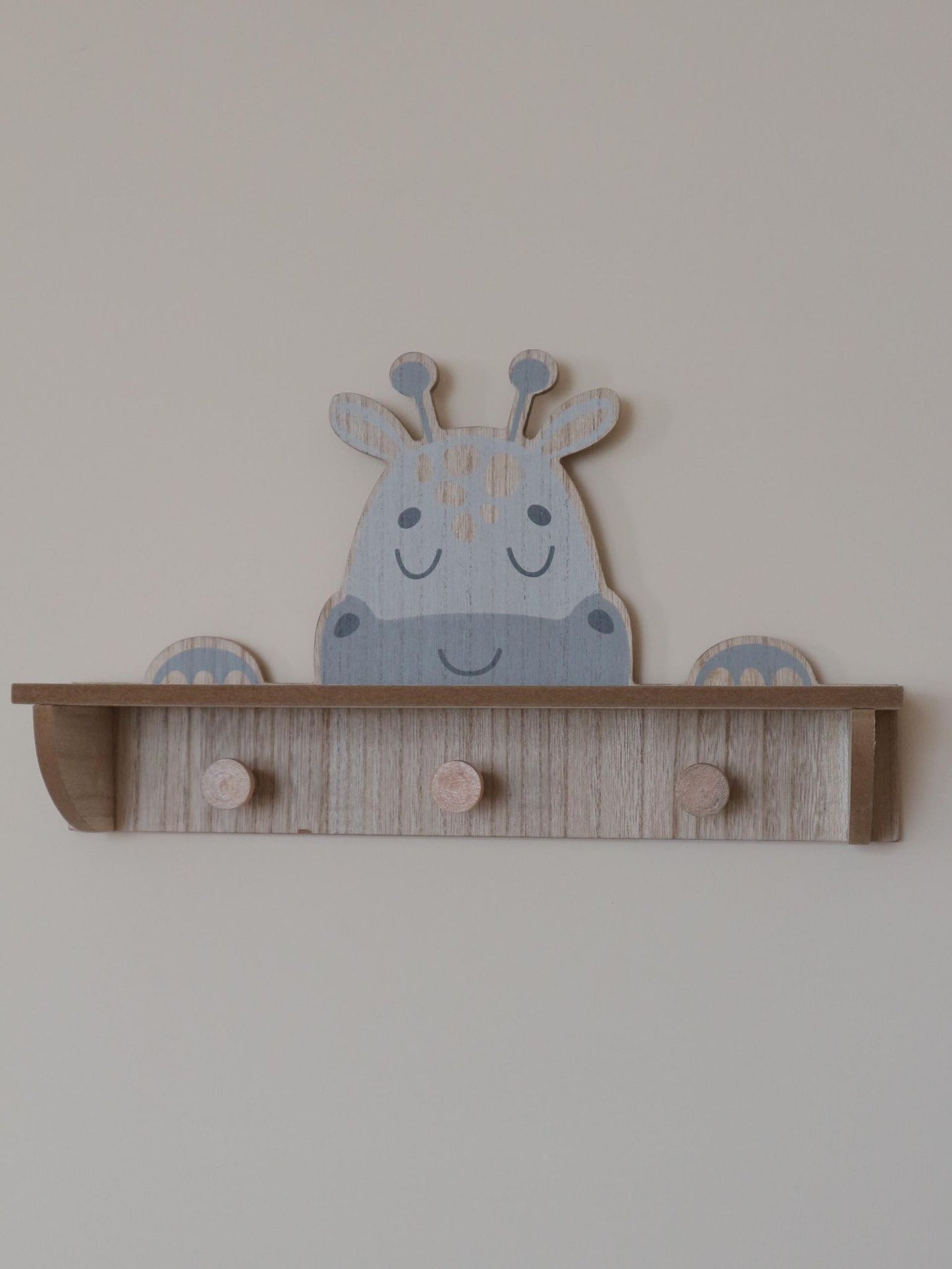 Giraffe Shelf with Hooks