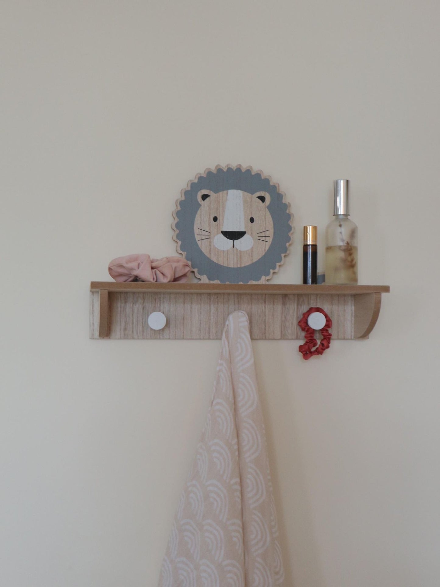 Lion Shelf with Hooks