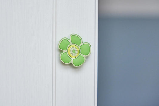 Green Crazy Daisy Door / Drawer Knob